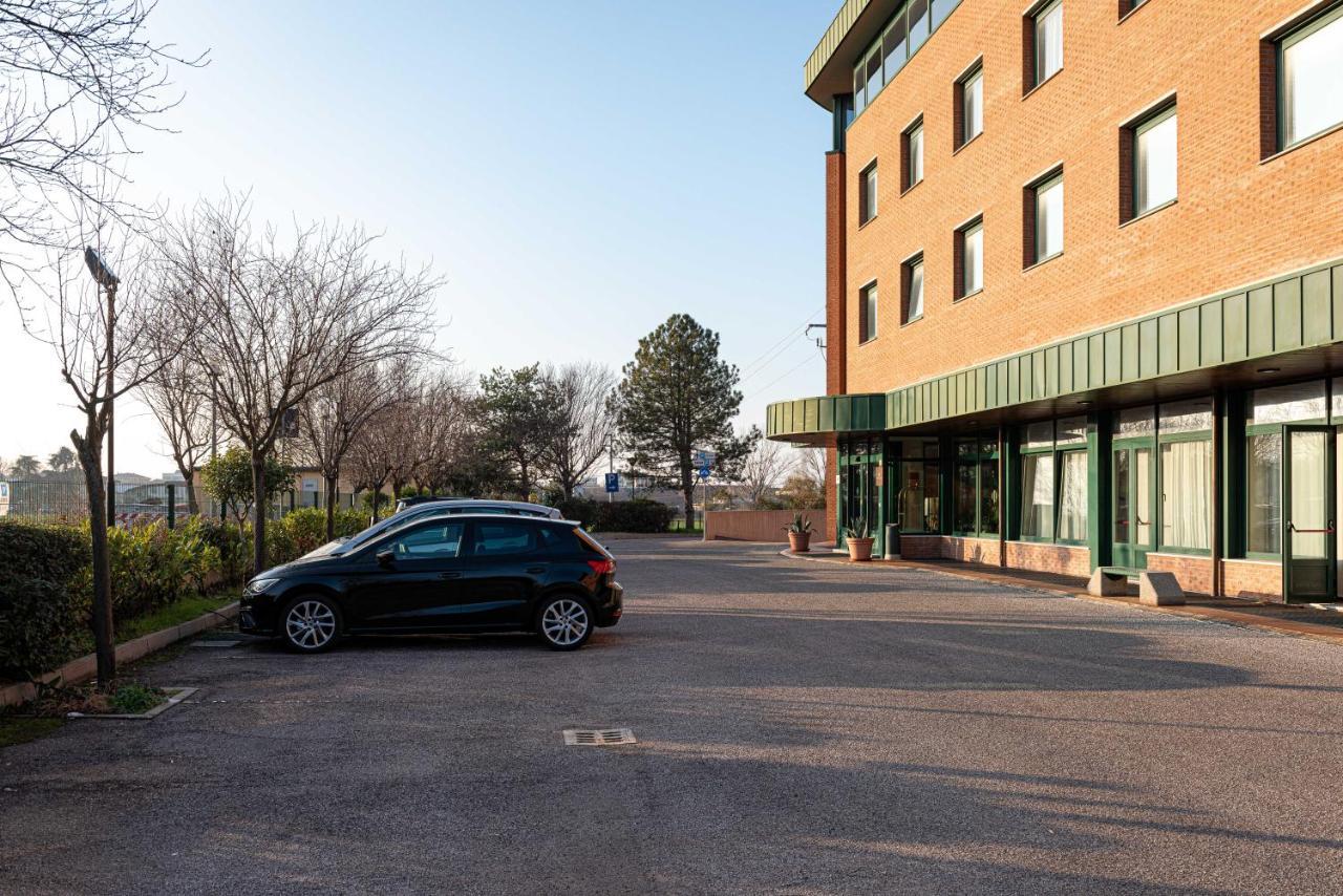 Phi Hotel Emilia Ozzano dell'Emilia Exterior foto