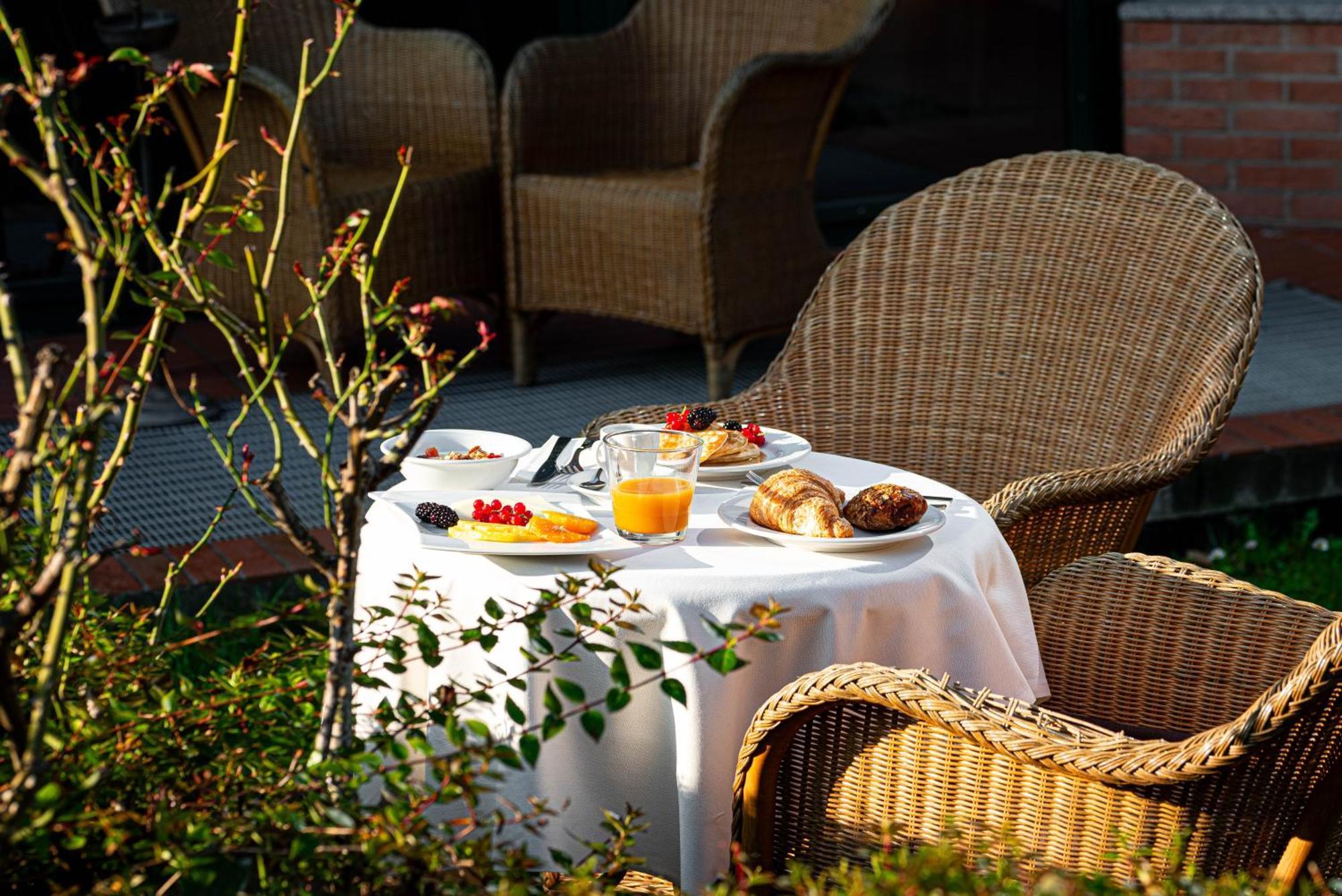 Phi Hotel Emilia Ozzano dell'Emilia Exterior foto