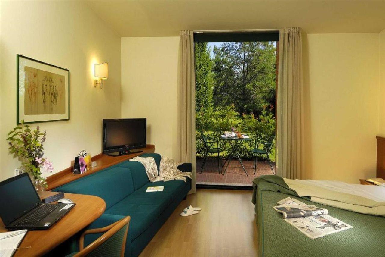 Phi Hotel Emilia Ozzano dell'Emilia Exterior foto